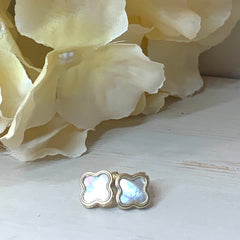 18KT Gold Mother of Pearl Clover Earrings