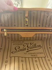Louis Vuitton Neverfull GM Tote Monogram Canvas Handbag