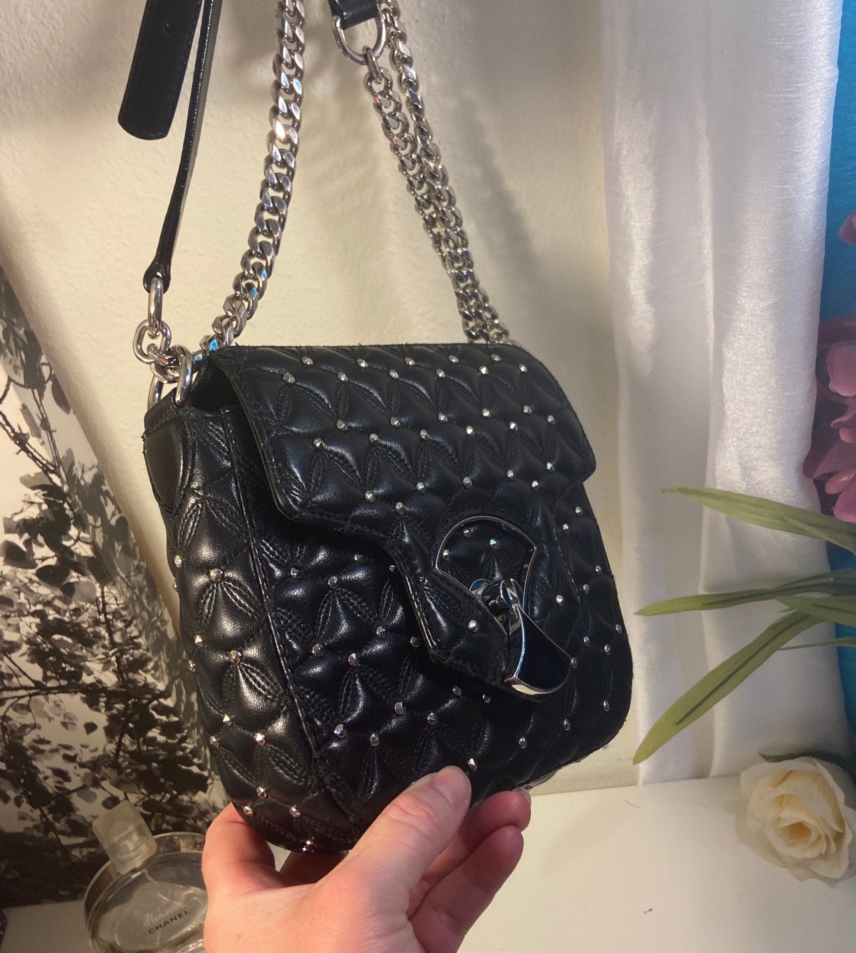 Bvlgari Divaâ€™s Dream Black Quilted w/ Studs Crossbody Handbag