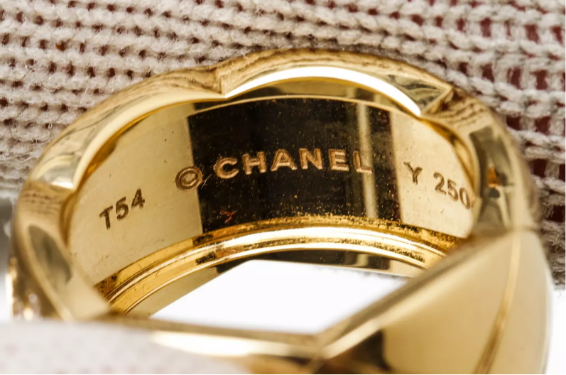 CHANEL CoCo Crush Diamond 18KT Yellow Gold Ring Size 54/ US 7